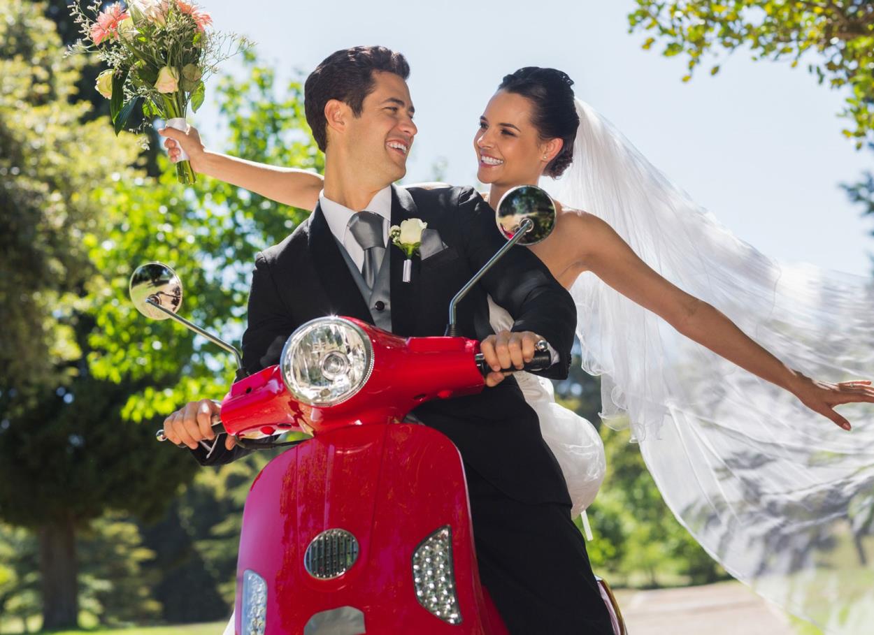 Dalla fuoriserie alla carrozza: ad ogni sposa il suo mezzo di trasporto